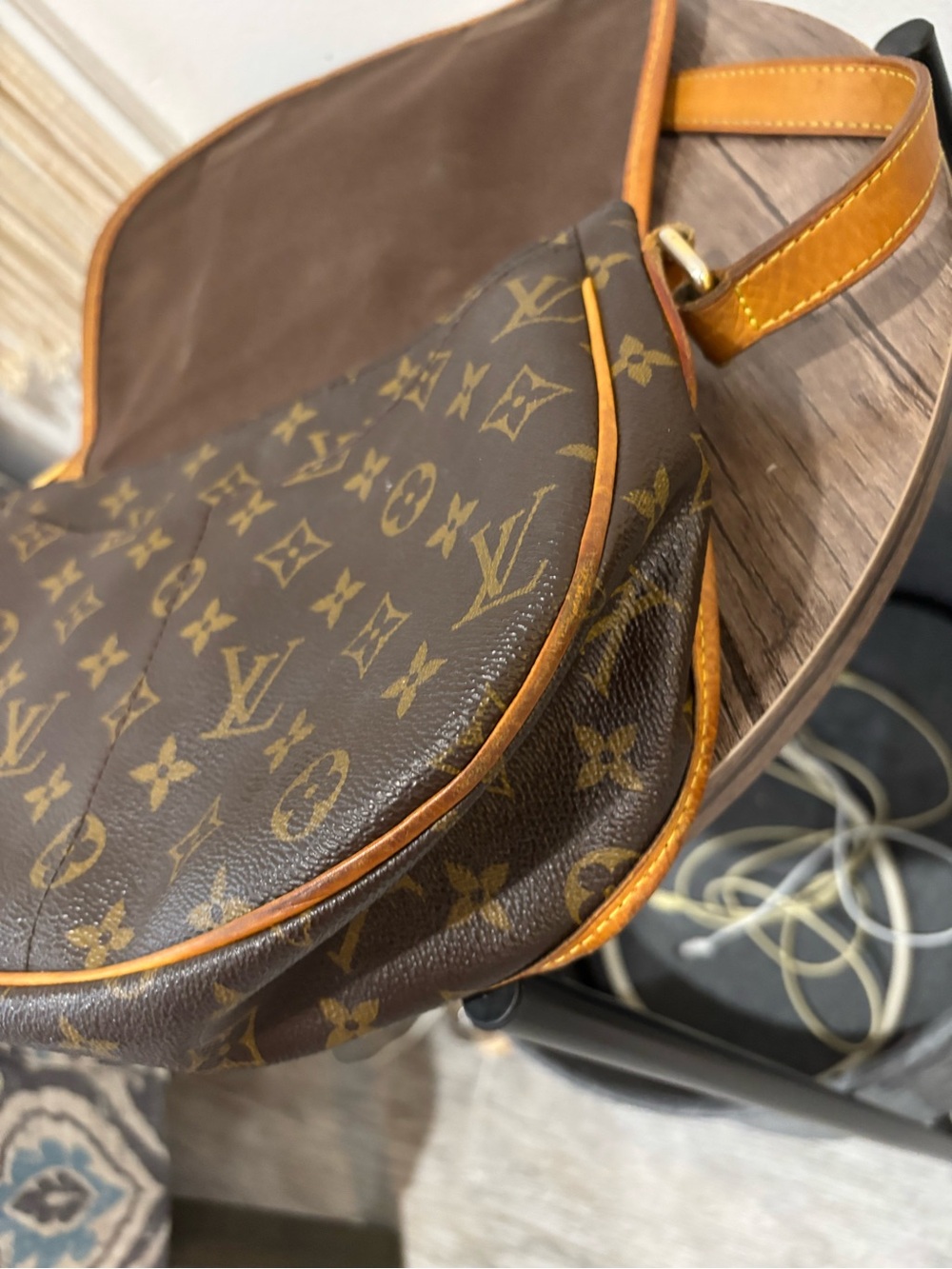 Louis Vuitton Monogram Menilmontant PM bag - Picture 4 of 11